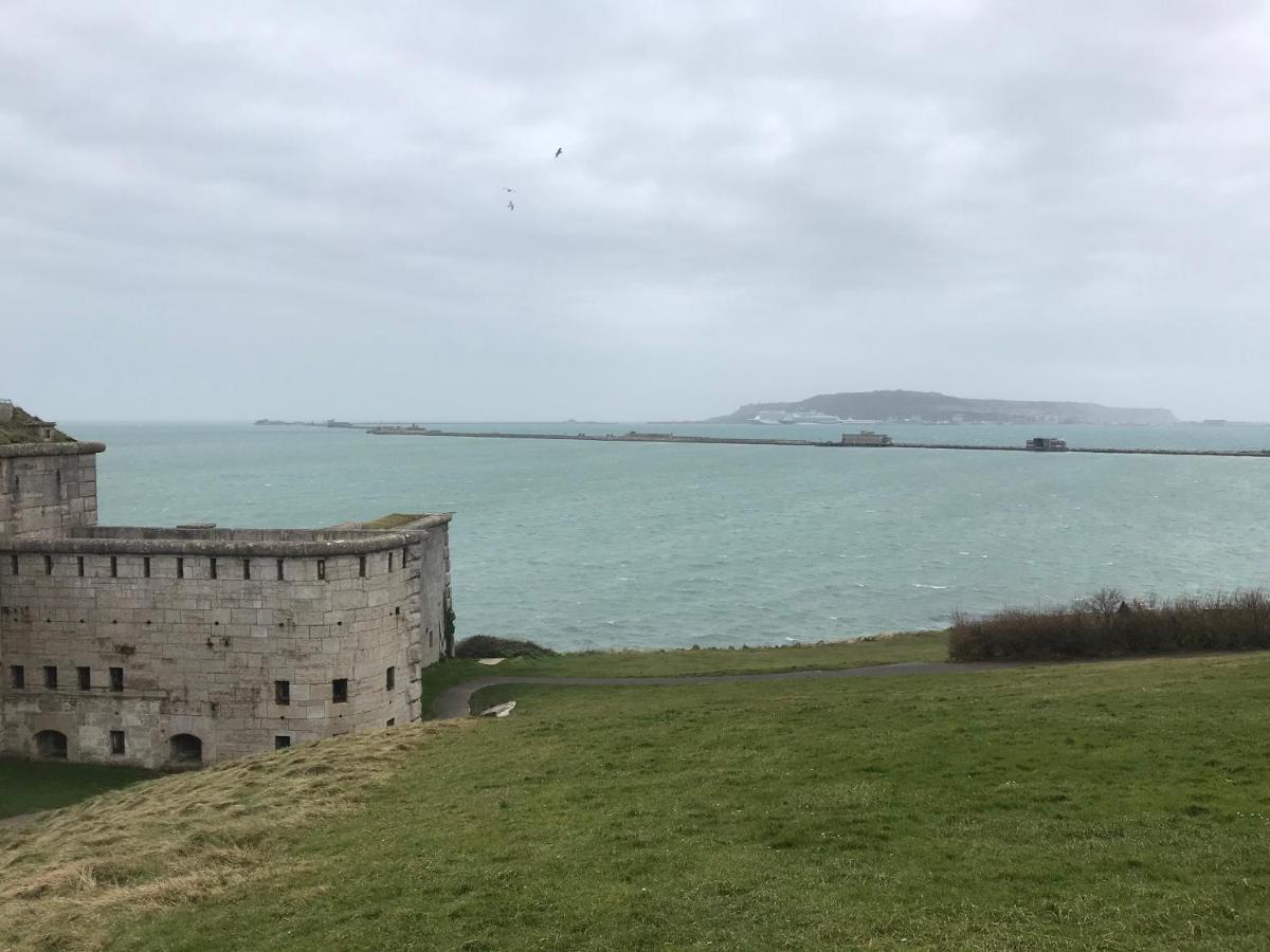 A Stones Throw To The Beach :-) Weymouth Exteriör bild